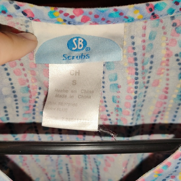 Scrub top - Picture 3 of 3